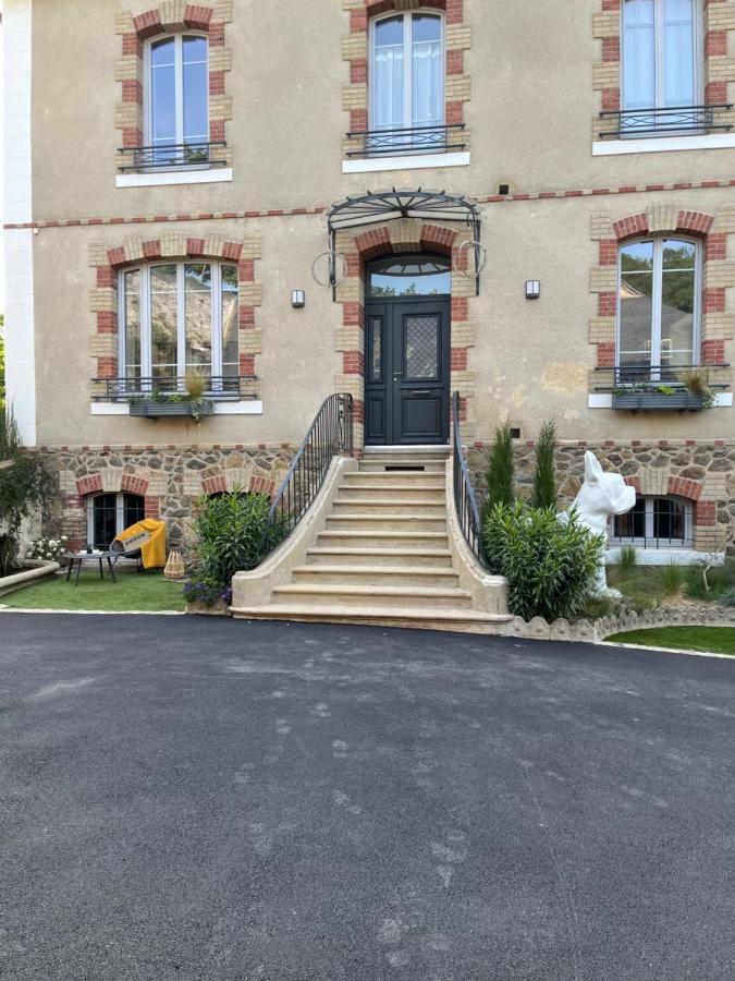 Bed and Breakfast La Demeure Sillé-le-Guillaume Exterior foto